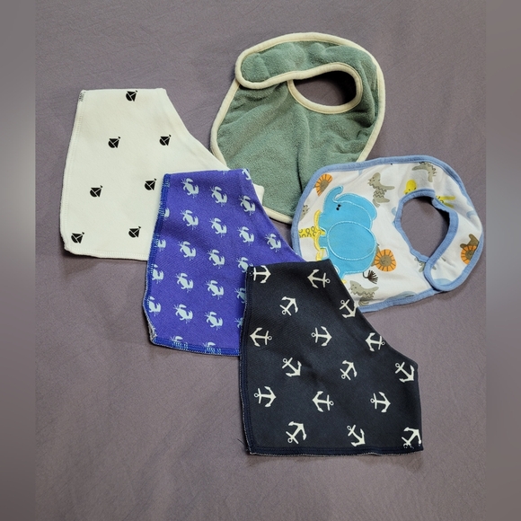 ✨️Kids 5/$40✨️ Assorted Baby Bib Bundle - Picture 1 of 5